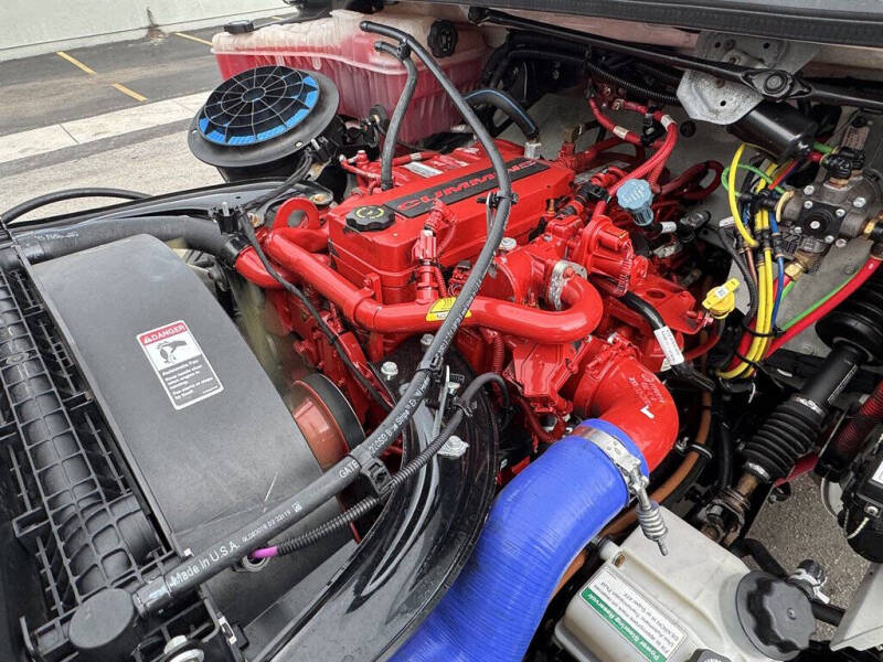 2019 Freightliner M2 106