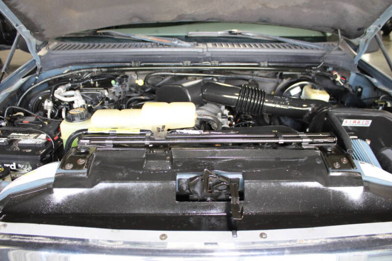 2000 Ford Excursion XLT