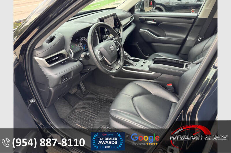 2023 Toyota Highlander Hybrid XLE