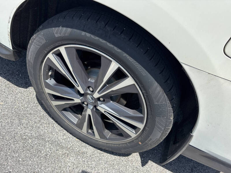 2017 Nissan Pathfinder Platinum
