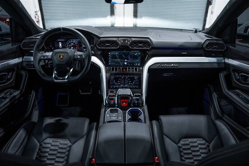 2022 Lamborghini Urus