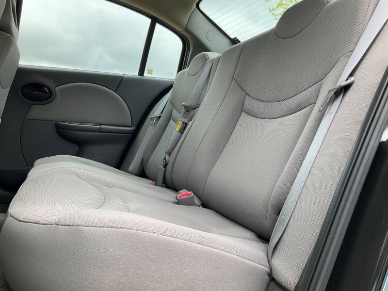 2003 Saturn Ion 2