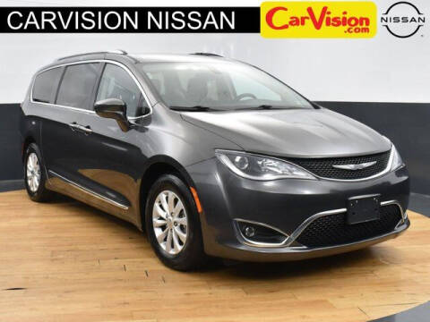 2019 Chrysler Pacifica for sale at Car Vision of Trooper in Norristown PA