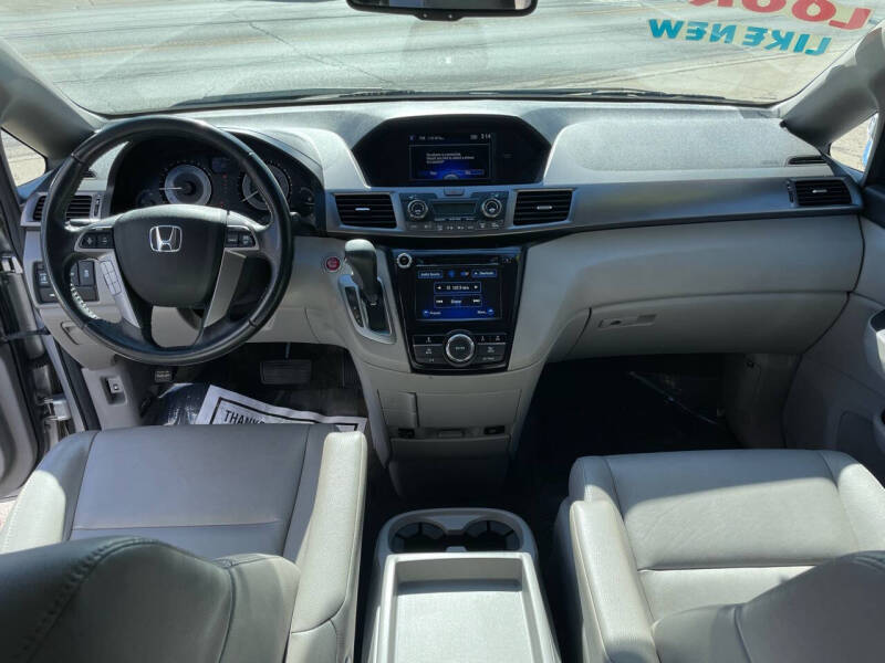 2014 Honda Odyssey EX-L photo 13