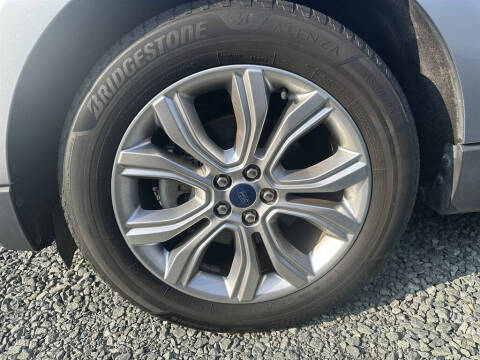 2020 Ford Edge Titanium