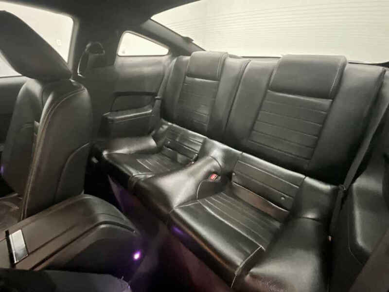 2010 Ford Mustang V6