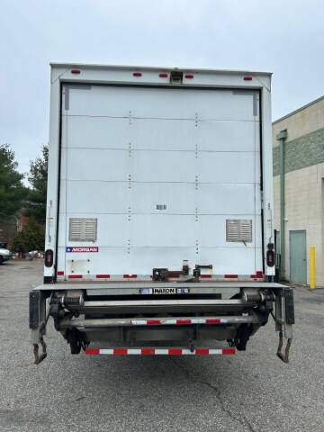 2018 Freightliner M2 106