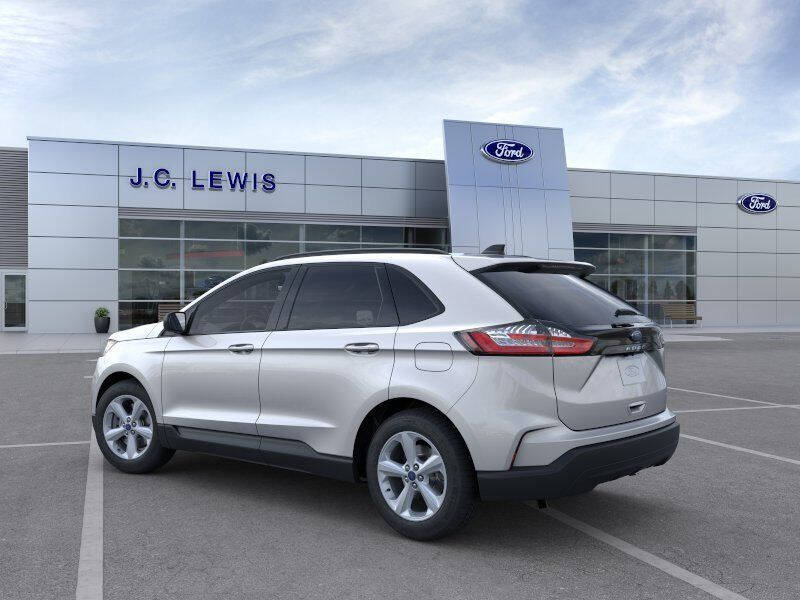 2024 Ford Edge SE