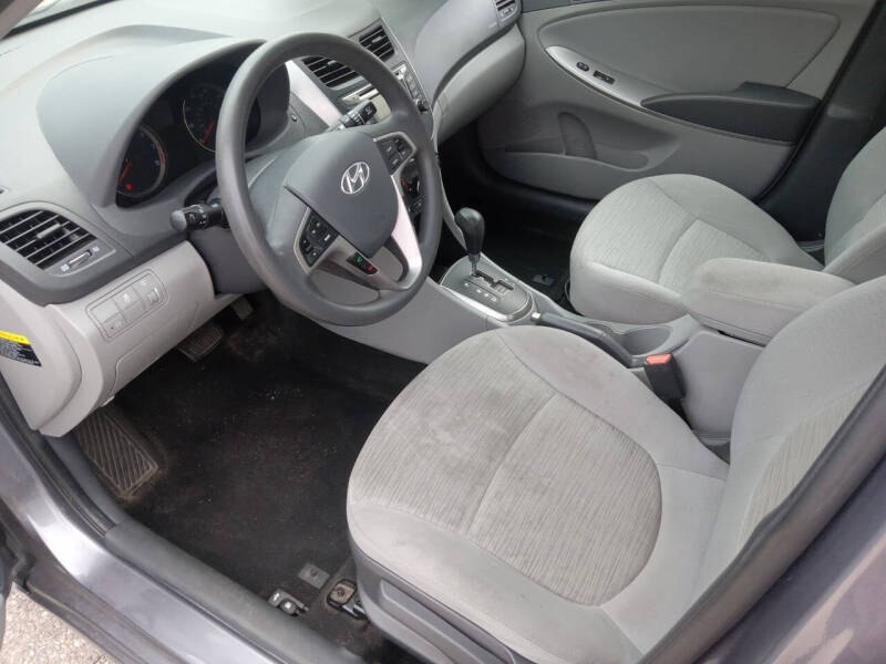 2017 Hyundai Accent Value Edition