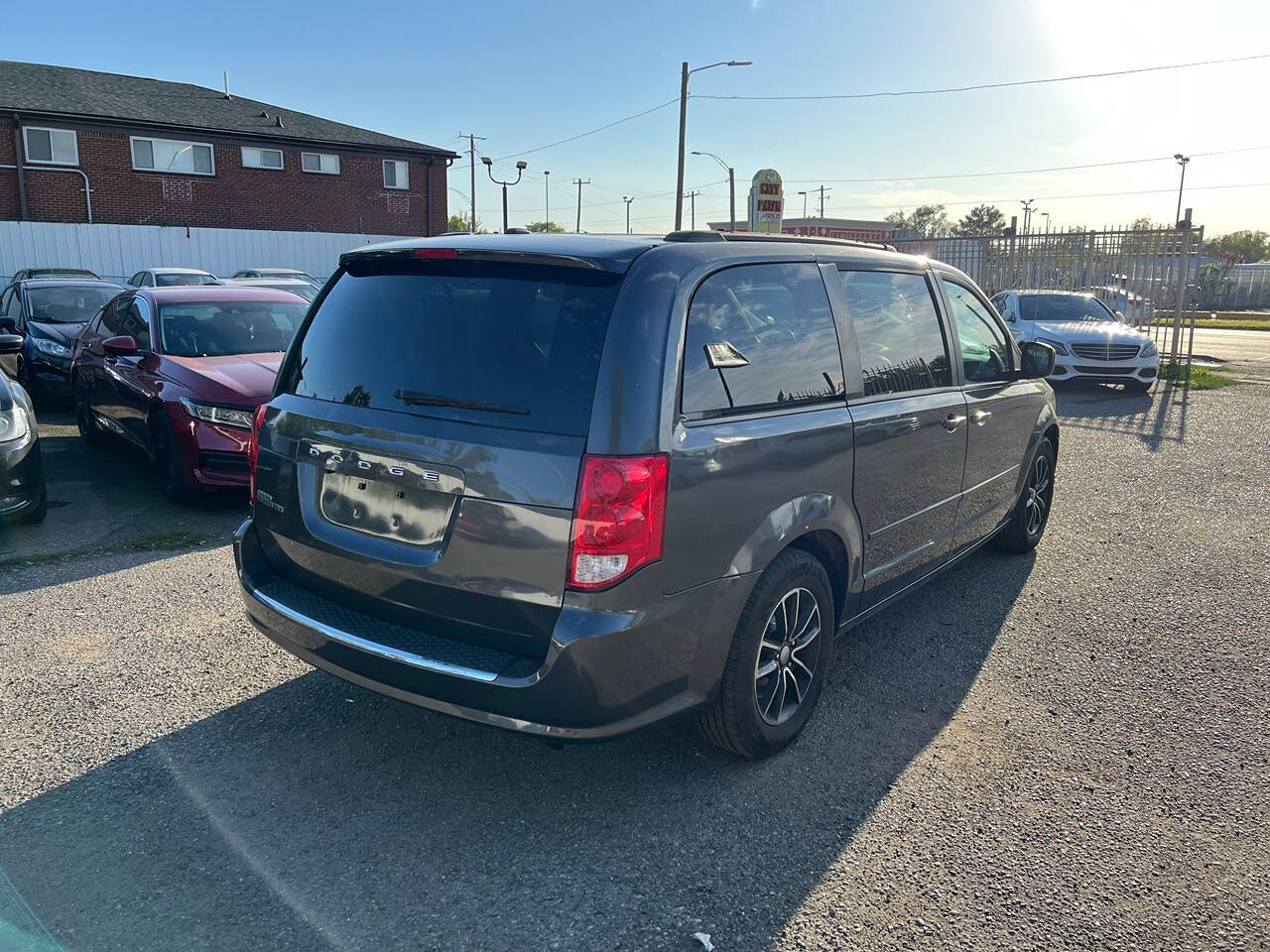 2016 Dodge Grand Caravan for sale at Unlimited Auto Sales Inc. in Detroit, MI