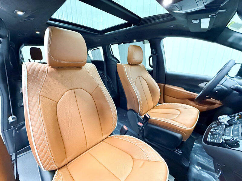 2026 Chrysler Pacifica Pinnacle