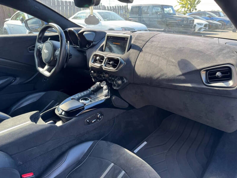 2020 Aston Martin Vantage