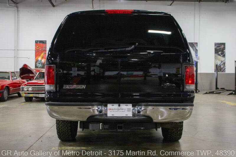 2005 Ford Excursion XLT
