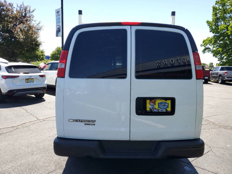2020 Chevrolet Express 2500