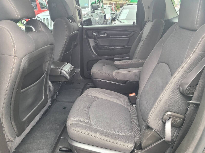 2016 GMC Acadia SLE-2
