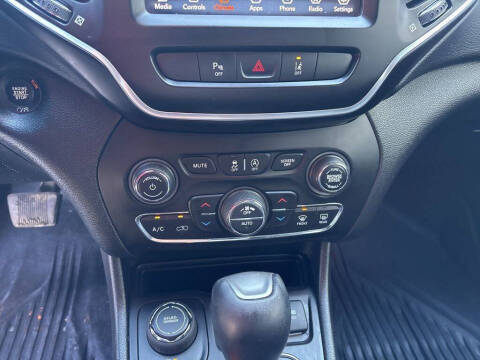 2021 Jeep Cherokee 80th Anniversary Edition