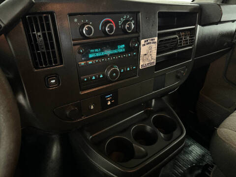 2017 GMC Savana 2500