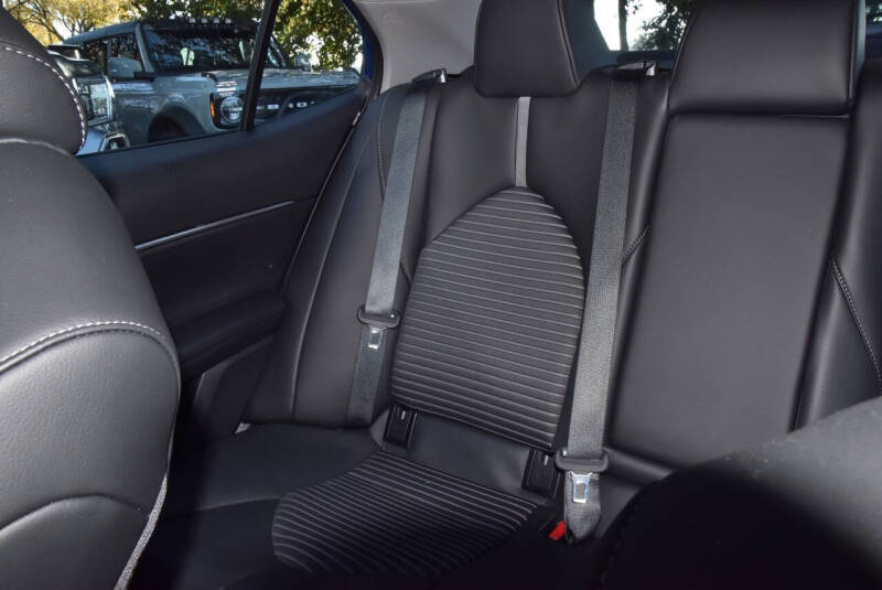 2024 Toyota Camry Hybrid SE