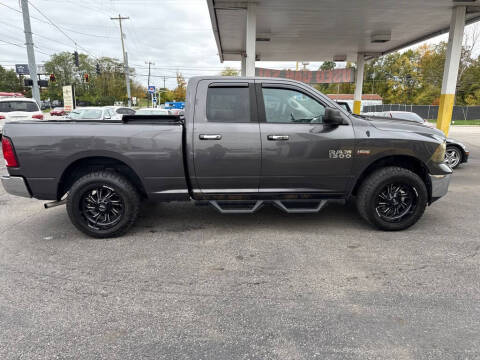 2015 RAM 1500 SLT