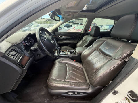2011 Infiniti M37