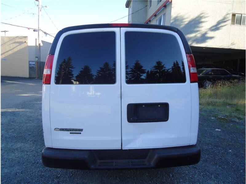 2016 Chevrolet Express 2500