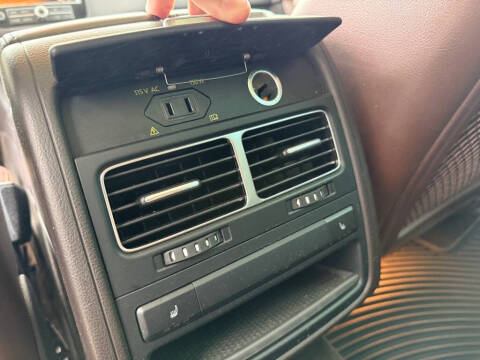 2011 Volkswagen Touareg TDI Executive