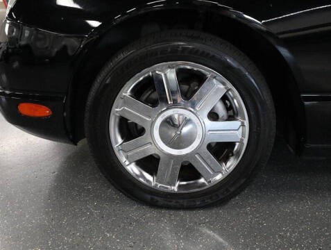 2004 Ford Thunderbird Deluxe