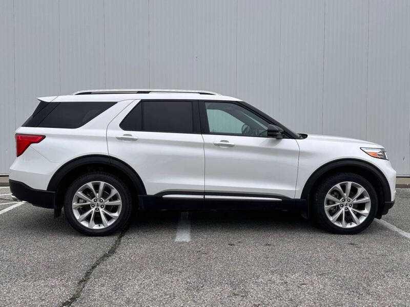 2023 Ford Explorer Platinum