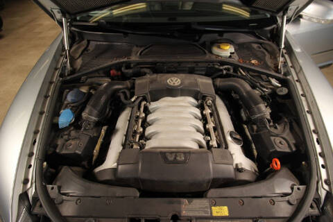 2004 Volkswagen Phaeton V8