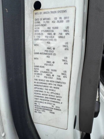 2011 Freightliner M2 106