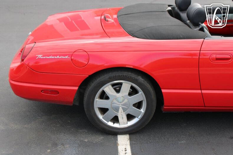 2002 Ford Thunderbird Deluxe