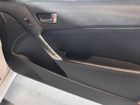 2014 Hyundai Genesis Coupe 2.0T Premium