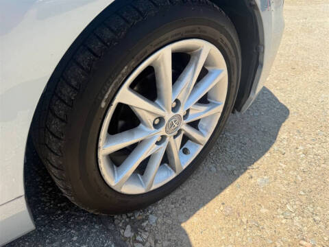2012 Toyota Prius v Two