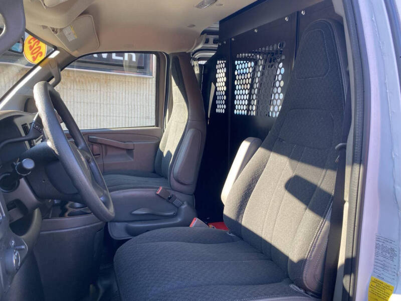 2025 GMC Savana 2500