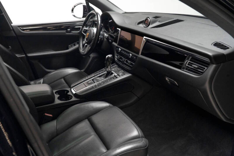 2020 Porsche Macan