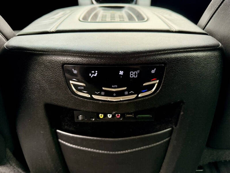 2016 Cadillac Escalade Luxury Collection