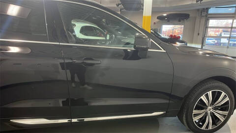 2023 Volvo XC60 B5 Plus Bright Theme