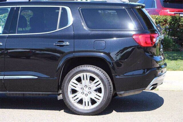 2017 GMC Acadia Denali