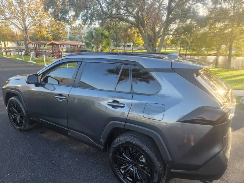 2021 Toyota RAV4 XLE photo 21