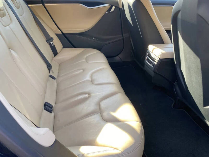 2014 Tesla Model S
