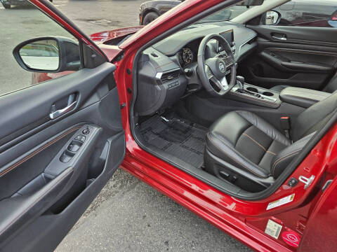 2022 Nissan Altima 2.5 SR