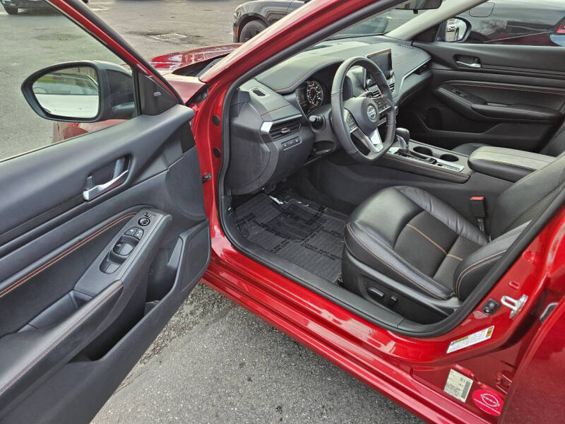 2022 Nissan Altima 2.5 SR