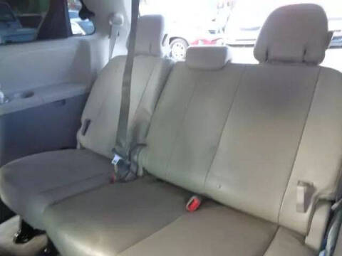 2012 Toyota Sienna XLE 8-Passenger
