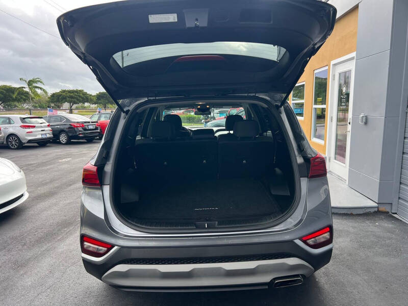2019 Hyundai Santa Fe SE 2.4L