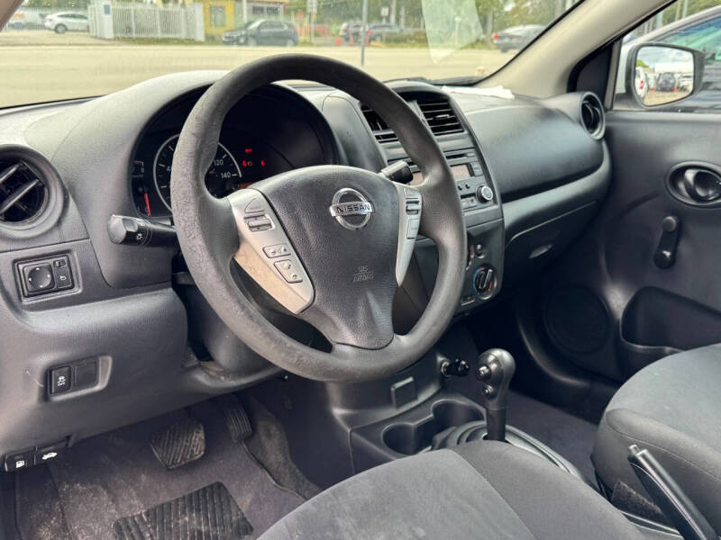 2018 Nissan Versa Sedan S Plus photo 16