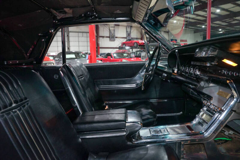 1964 Ford Thunderbird