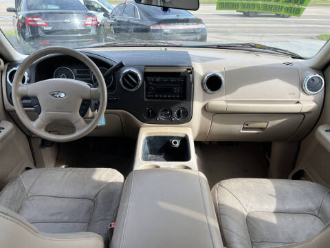 2005 Ford Expedition XLT