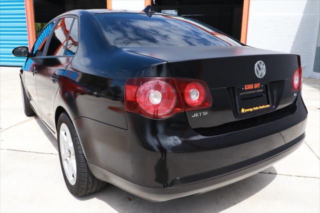 2009 Volkswagen Jetta  - $4,497