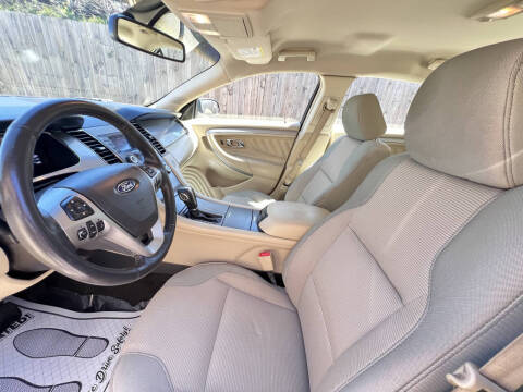 2015 Ford Taurus SEL