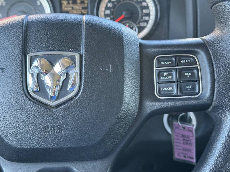 2018 RAM 1500 SLT